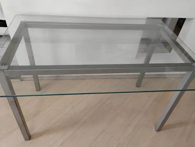 MESA MULTIUSO RETANGULAR COM TAMPO VIDRO E BASE EM AÇO DESMONTÁVEL E DOIS BANCOS EM MDF65566200077186121