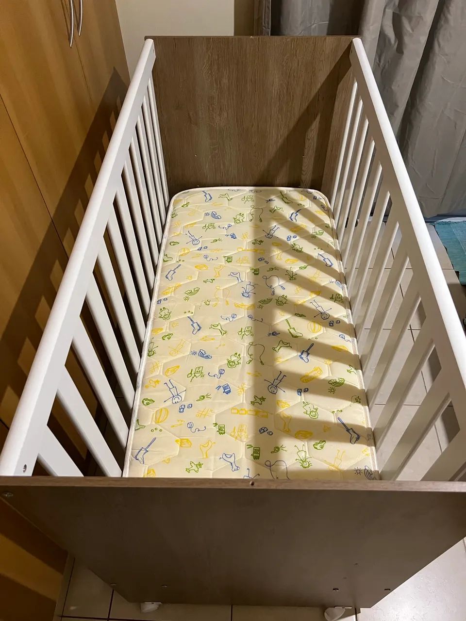 Berço com colchão novíssimo 64307306579587121
