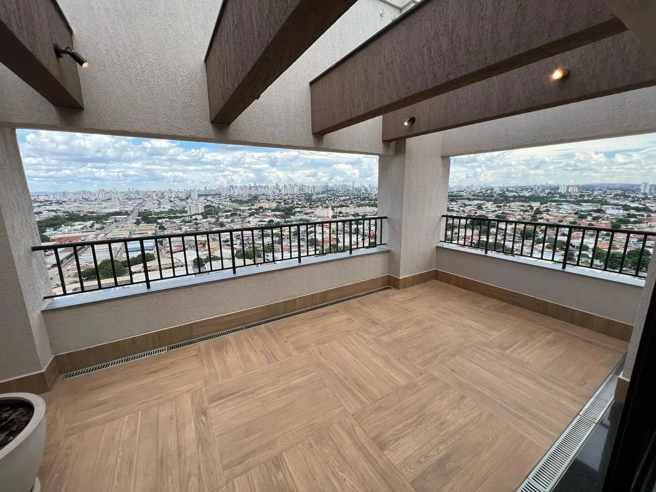 urgente -- 3 suítes de 83 m² em frente o Shopping Cerrado - pronto para morar - Foto 3