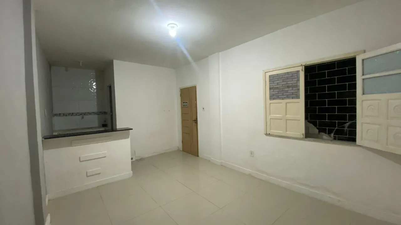 Alugo kitnet reformado no bairro Salgado Filho