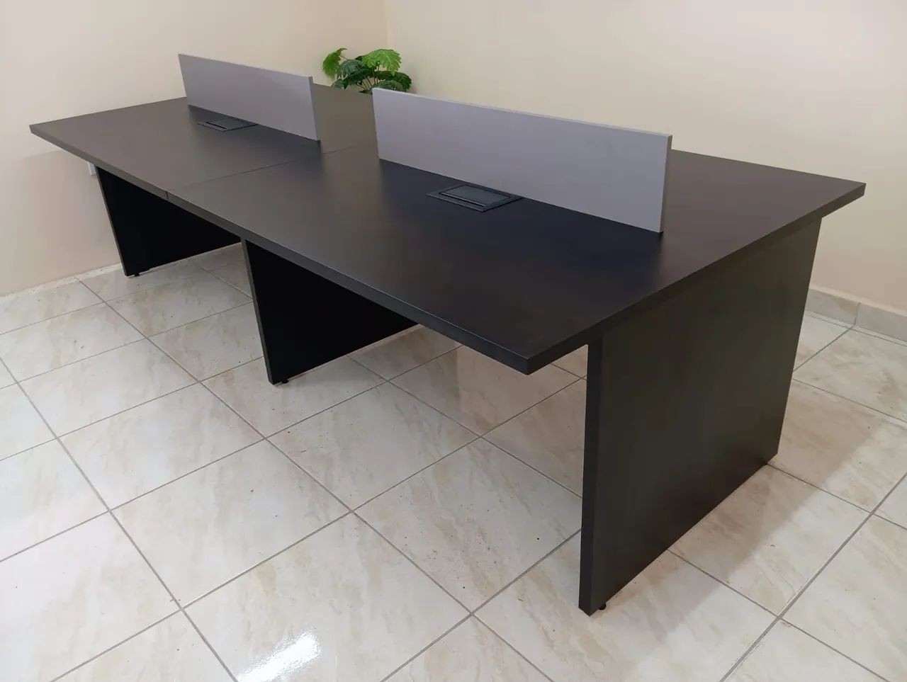 MOVEIS DE ESCRITO ESTAÇÃO DE TRABALHO RETA 4 POSIÇÕES COM CX DE TOMADA**LEIA A DESCRIÇÃO** - Foto 3