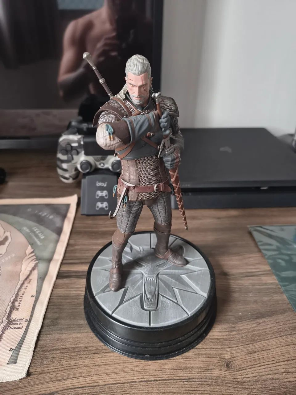 Figura de ação Geralt de Rivia The Witcher 3