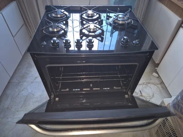 Fogão Elextrolux 5 Bocas Mesa de Vidro Modelo 76SPV Com Acendimento Elétrico - Foto 2
