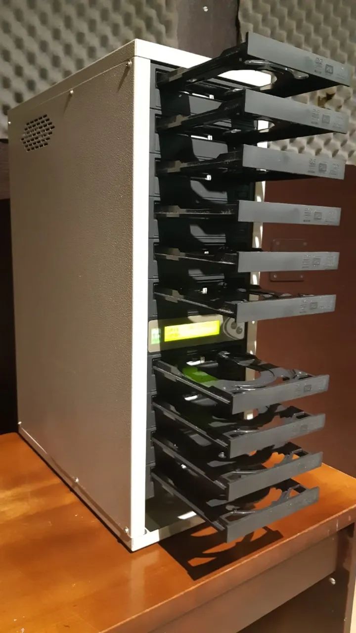 Duplicadora Sata com 10 gravadores Sony e Hd interno - Foto 4