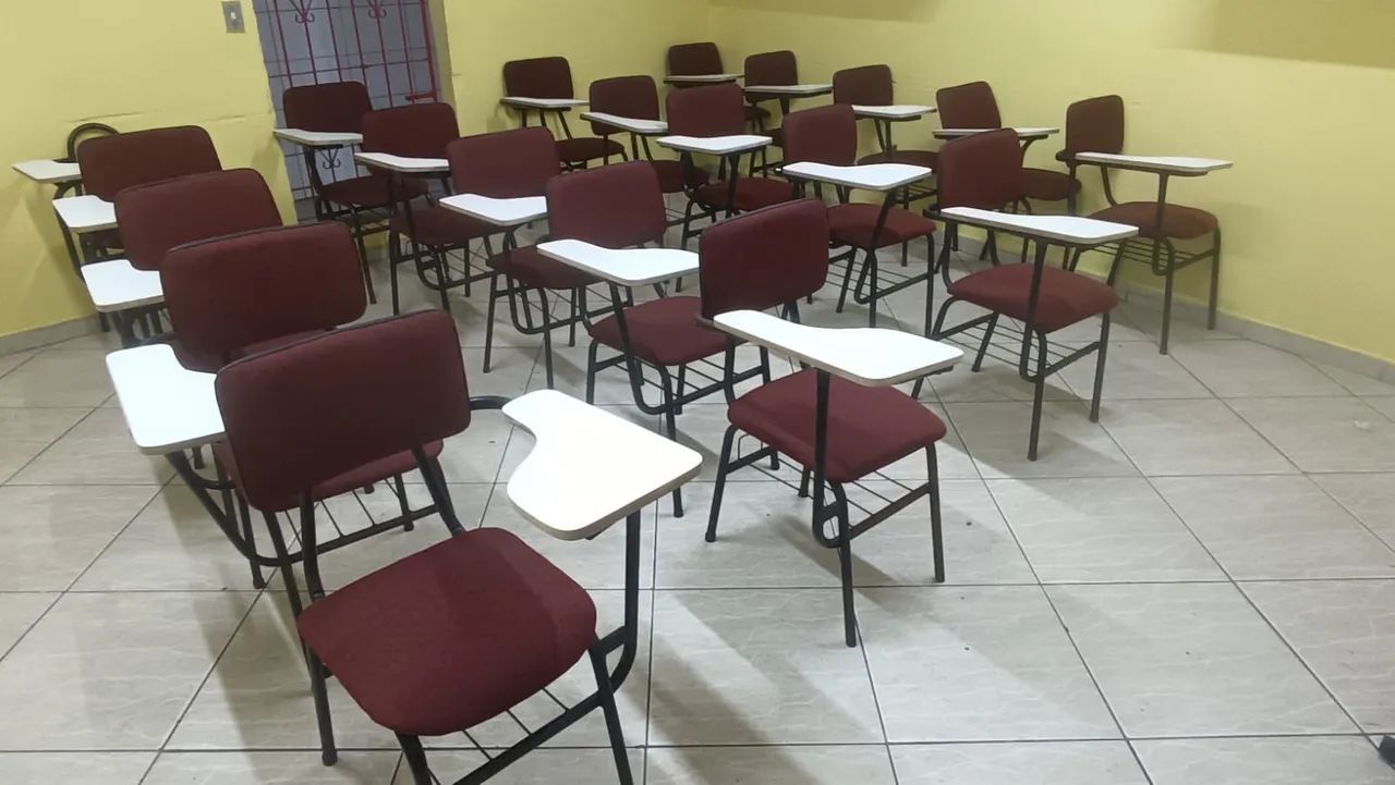 Cadeira universitária estofadas com braço  - Foto 3