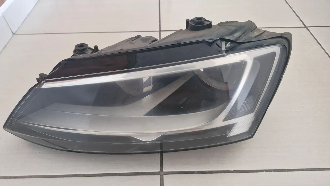 Par de Farol Dianteiro Jetta MK6 2012 - Foto 5