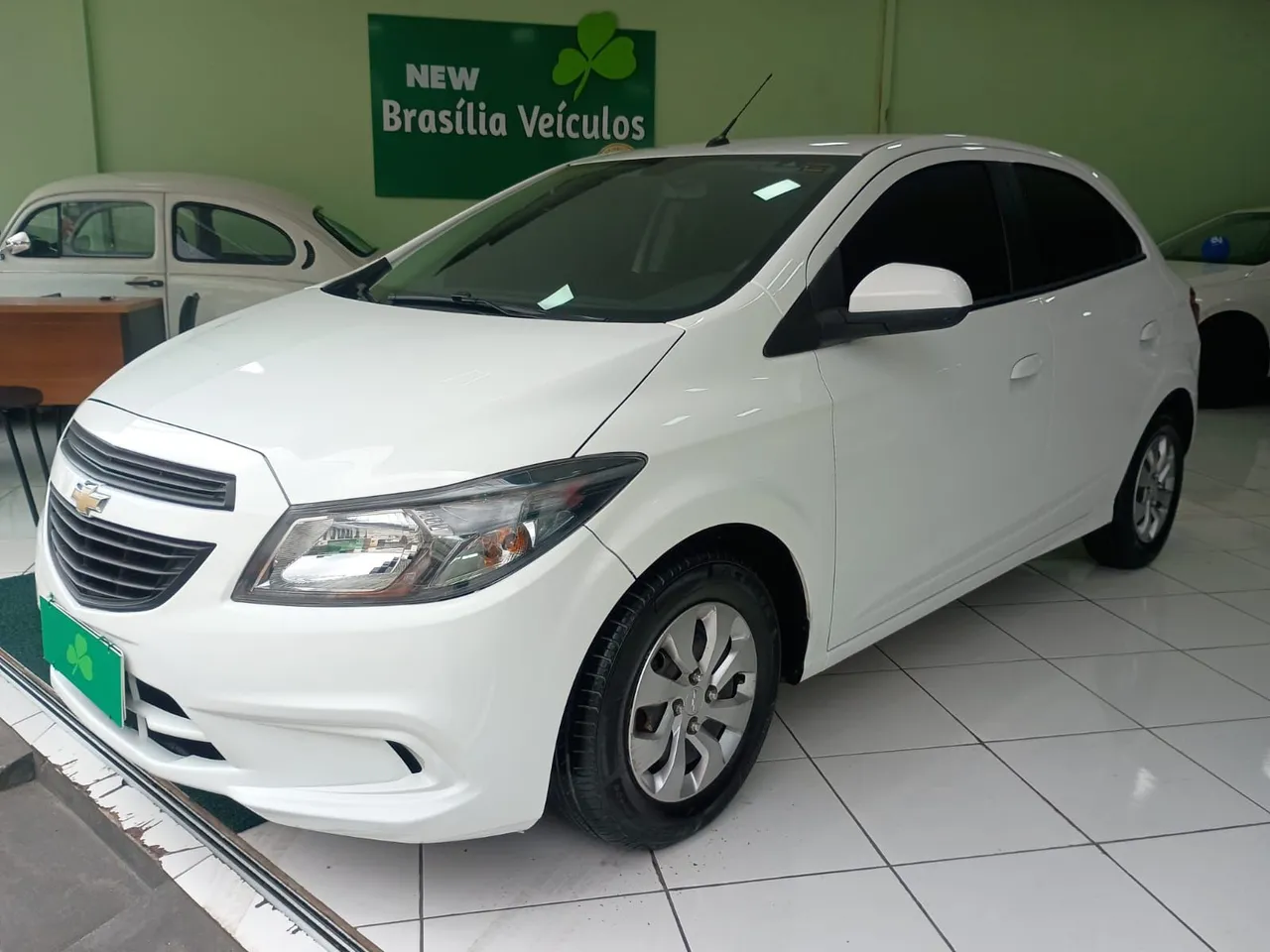 ONIX HATCH Joy 1.0 COM PREÇO BAIXO