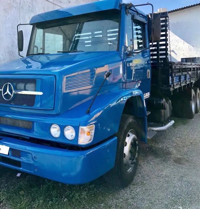 Caminhão Mb 1620 /carroceria/2008