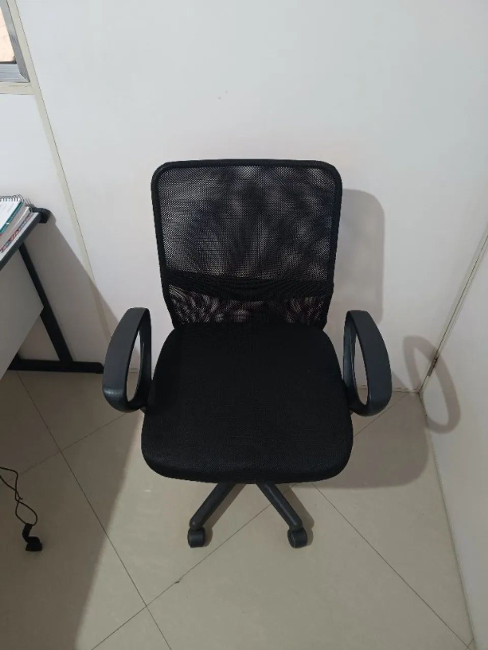 Cadeira de Escritório Usada, em bom estado - Foto 4