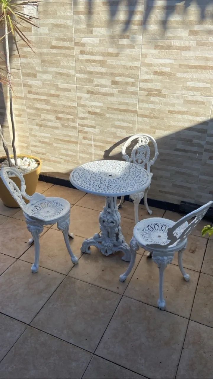 Conjunto Bistrô Clássico em Ferro Fundido Maciço - Estilo Europeu. - Foto 2