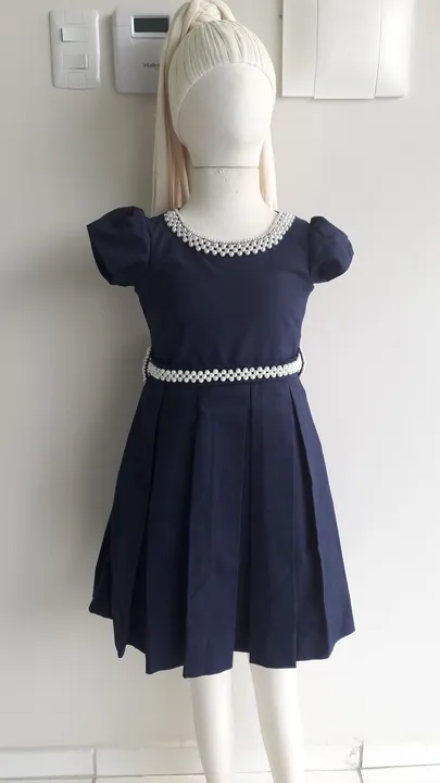 Vestido Infantil Azul Marinho com Detalhes em Pérolas