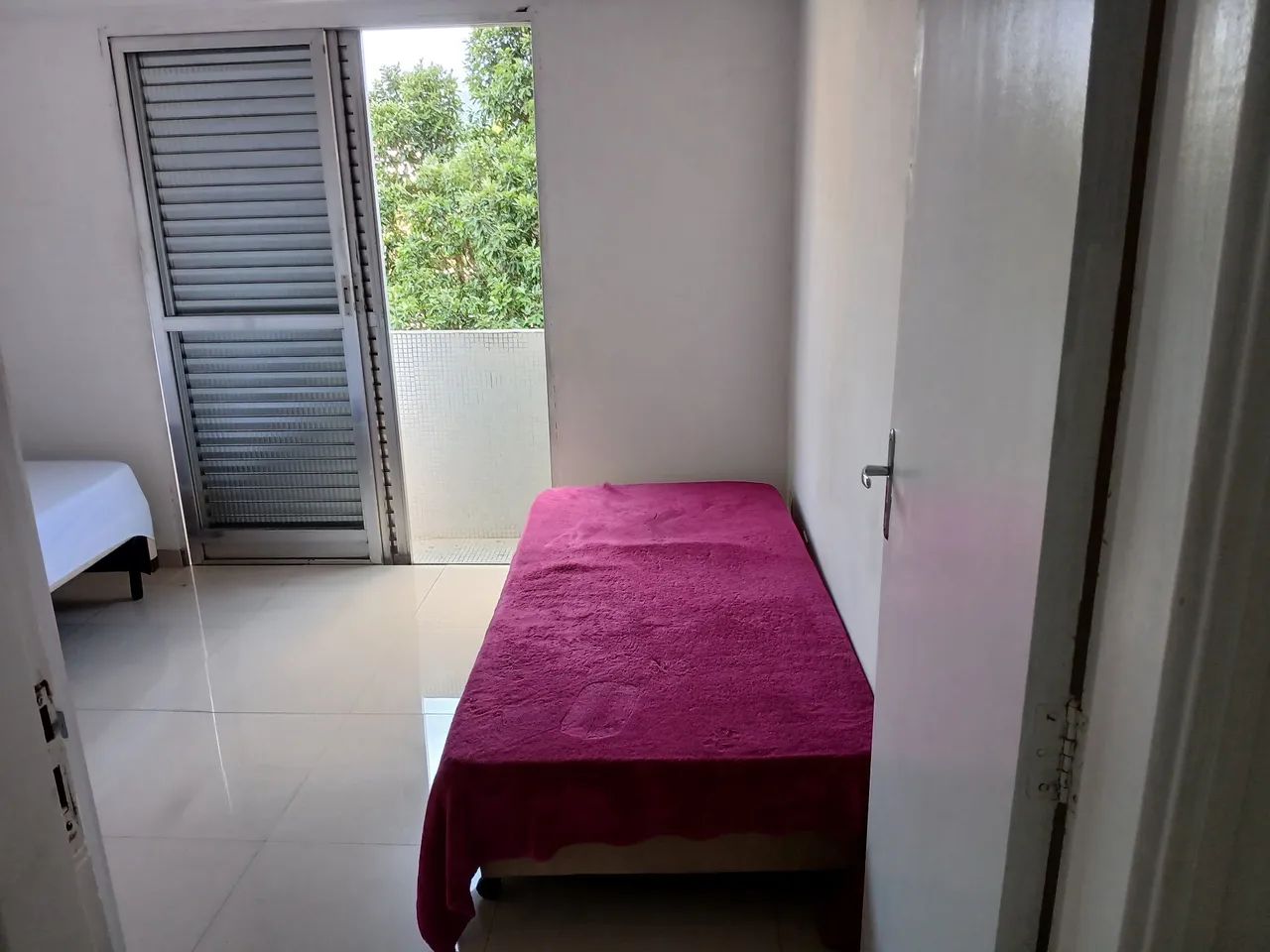 Moças dividem Excelente ap750 - Foto 3