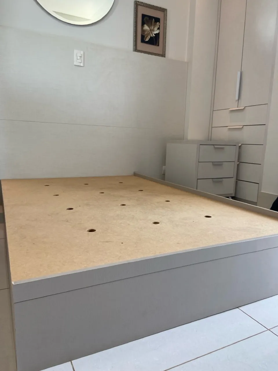 Cama tablado - em MDF- c/ colchão - para retirar