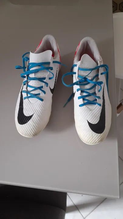Chuteiras Nike - Tamanho 38 - Foto 2
