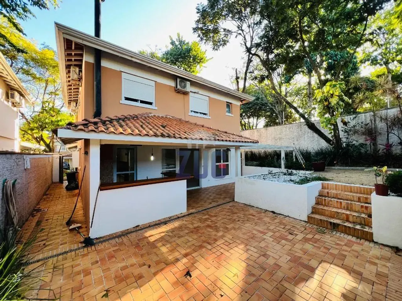 Sobrado à venda e para alugar em Campinas, Jardim das Paineiras, com 3 suítes, com 175 m²