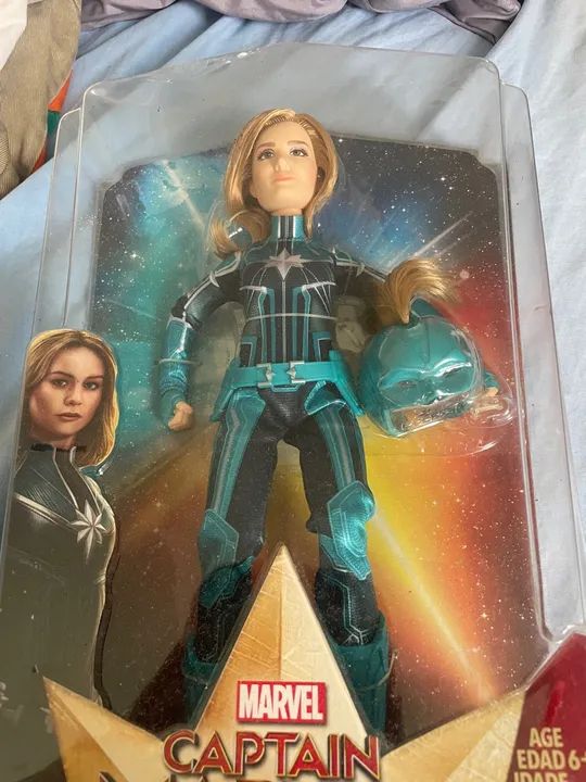 Boneca Capitã Marvel Na Caixa 