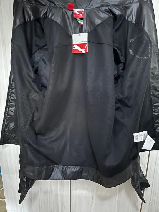 Corta vento Ferrari/Puma sem uso *importada*  TAM G - Foto 2