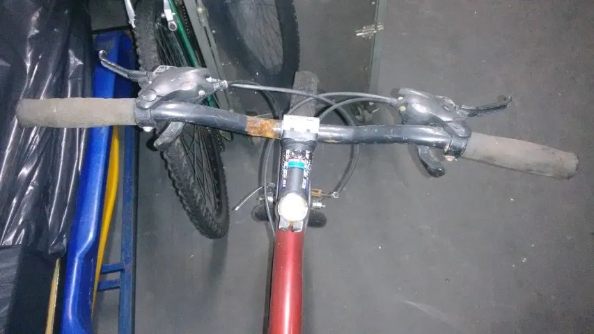 Bicicleta aro 26 - Vermelha - Foto 2