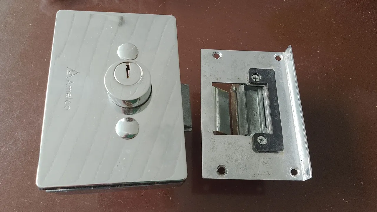 Fechadura de porta de vidro Amelco