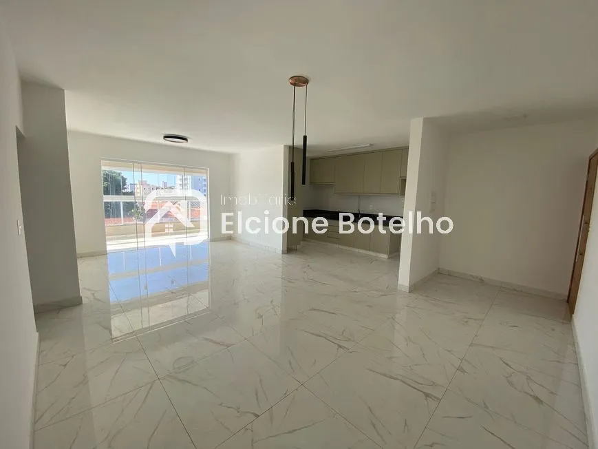 Apartamento para locação de aprox. 110 m², com 3 quartos, no bairro Santa Mônica - Uberlân