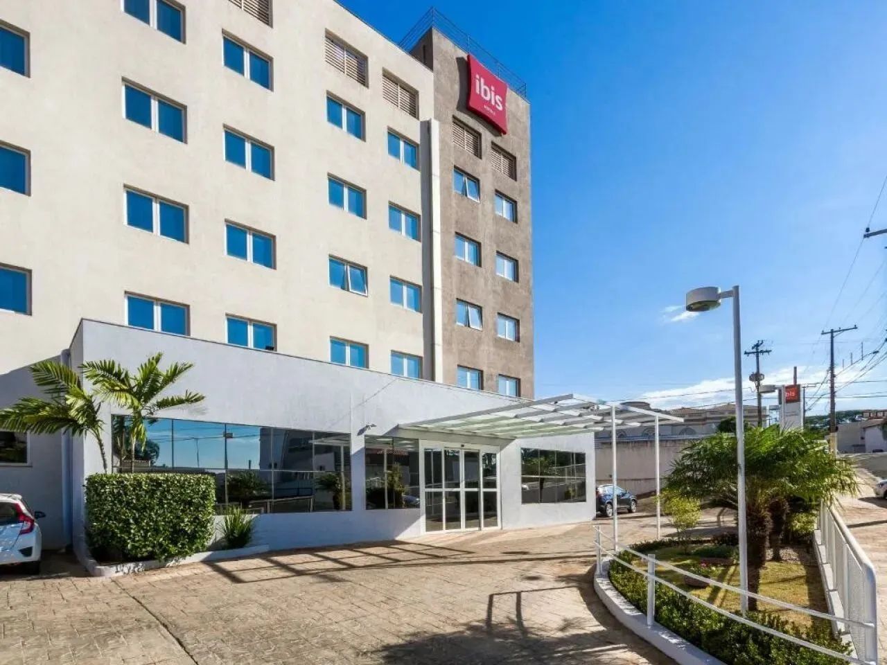 Flat Ibis Jaboticabal disponível para venda com 18m², 01 dorm e 012 vaga de garagem