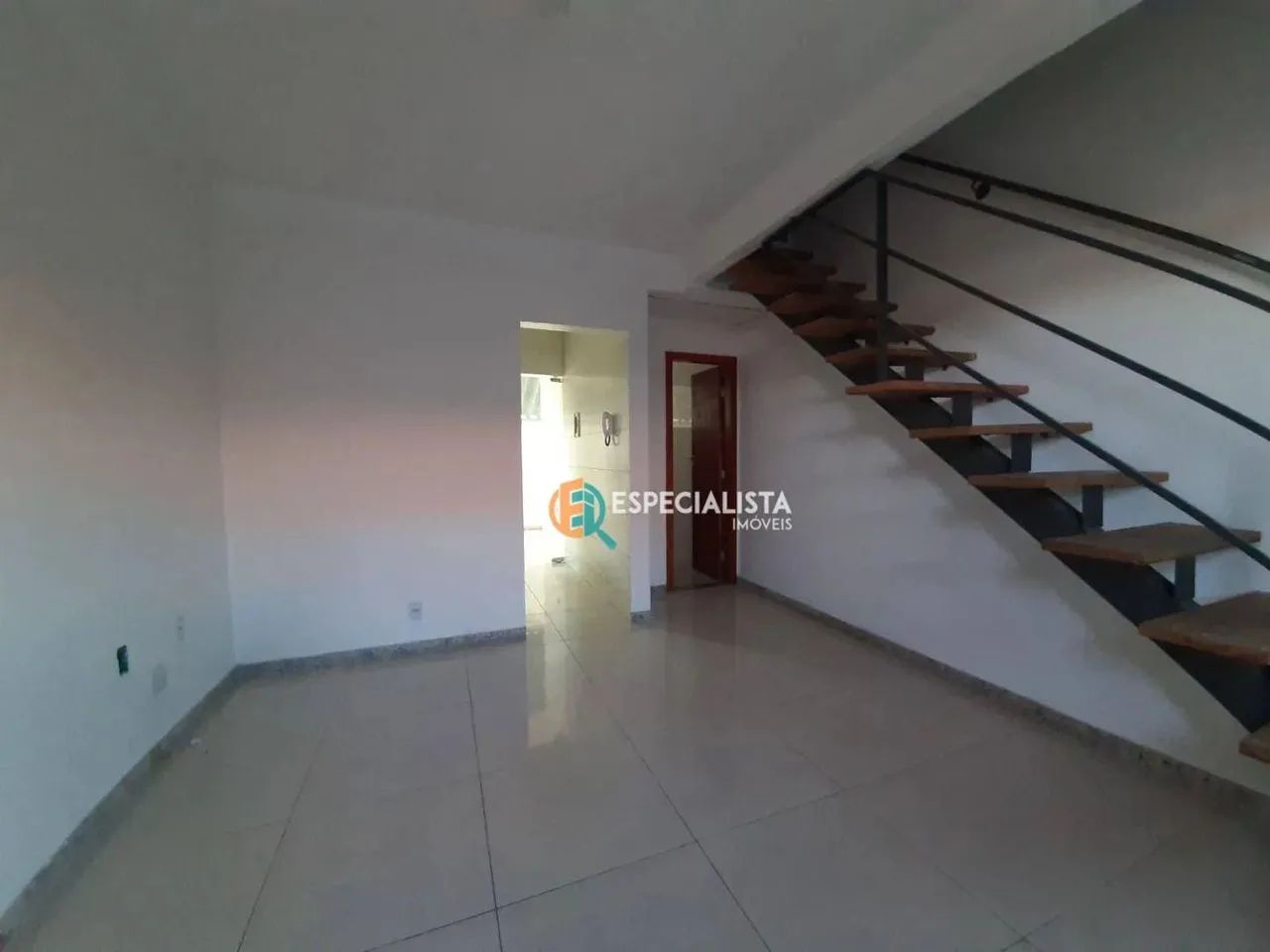 Casa 2 quartos, 50 m² por R$ 1.220/mês - Esplanada - Santa Luzia/MG