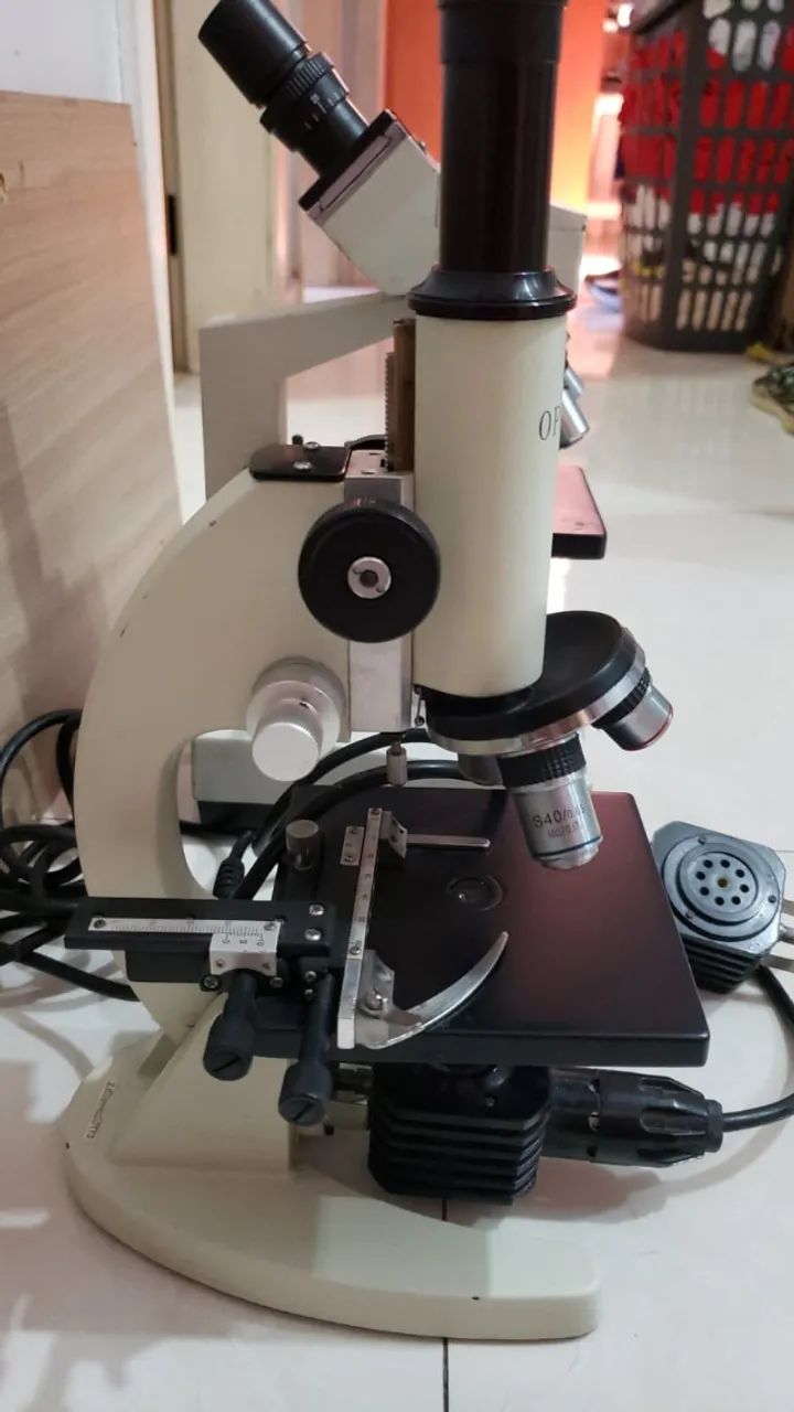 2 Microscópio um XSP-103B e outro Microscópio TIM640/3 - Foto 5