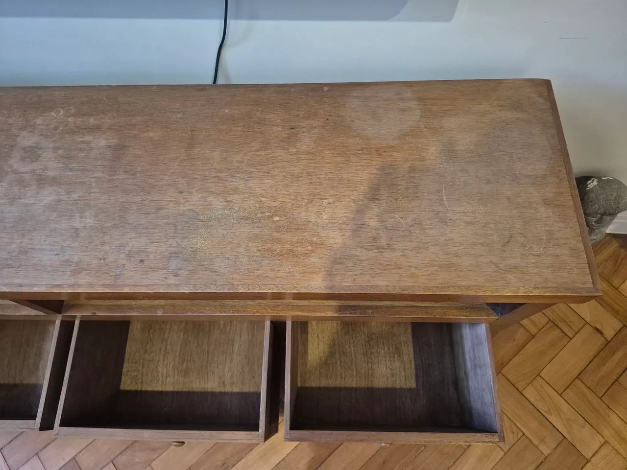 Rack de madeira com 4 gavetoes - Foto 3