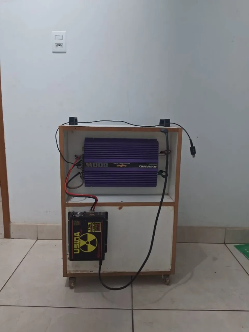 Som residencial muito potente com equipamentos de 1 linha