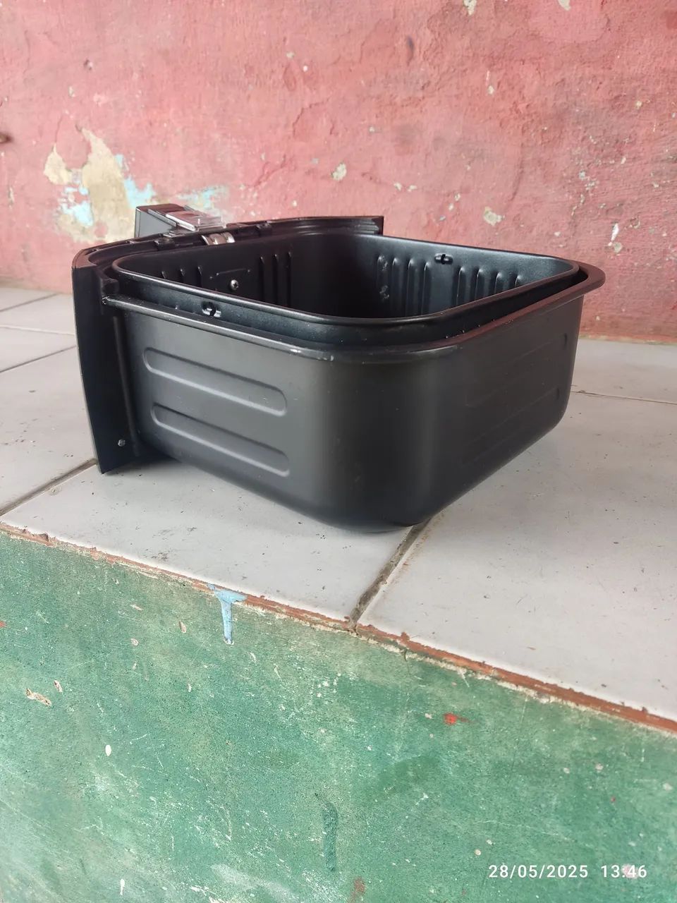 Cesto com cabo fritadeira ayr frer mondial 4 litros em perfeito estado Votorantim  - Foto 5