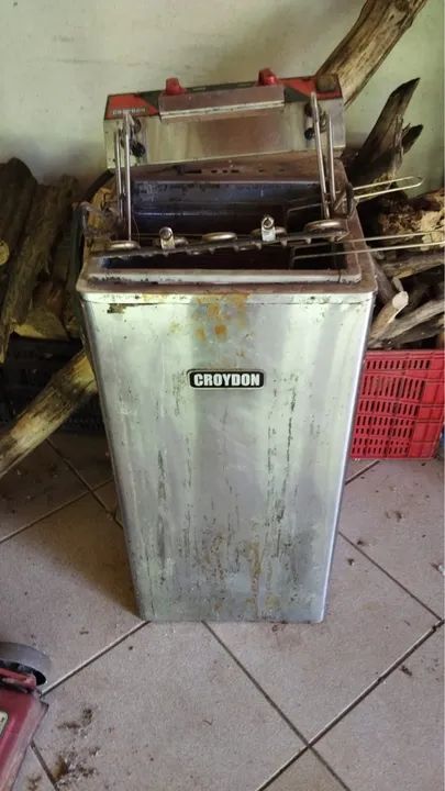 Vende-se fritadeira água e óleo Croidon - Foto 2