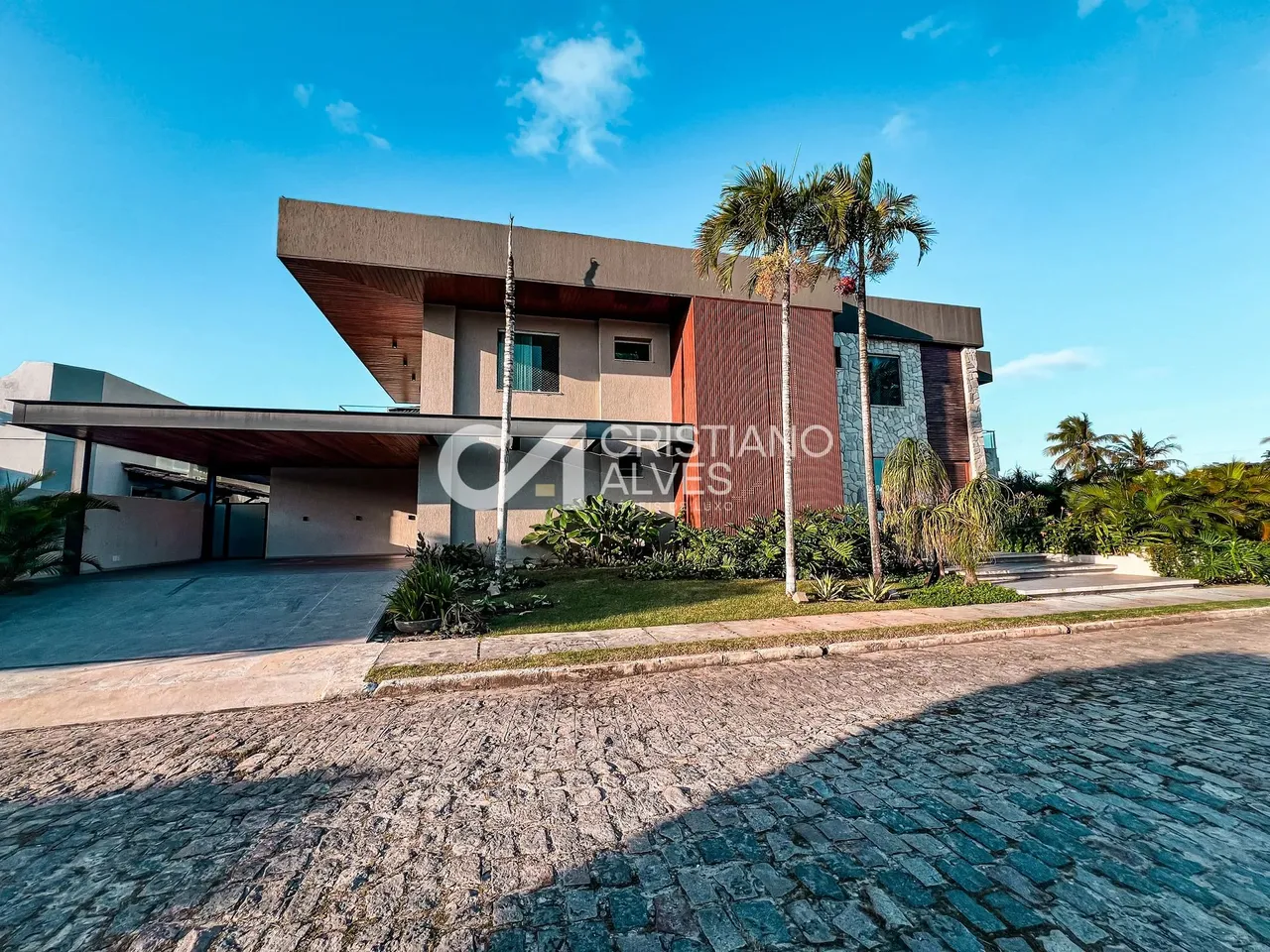 Maria Resende - Casa Luxuosa