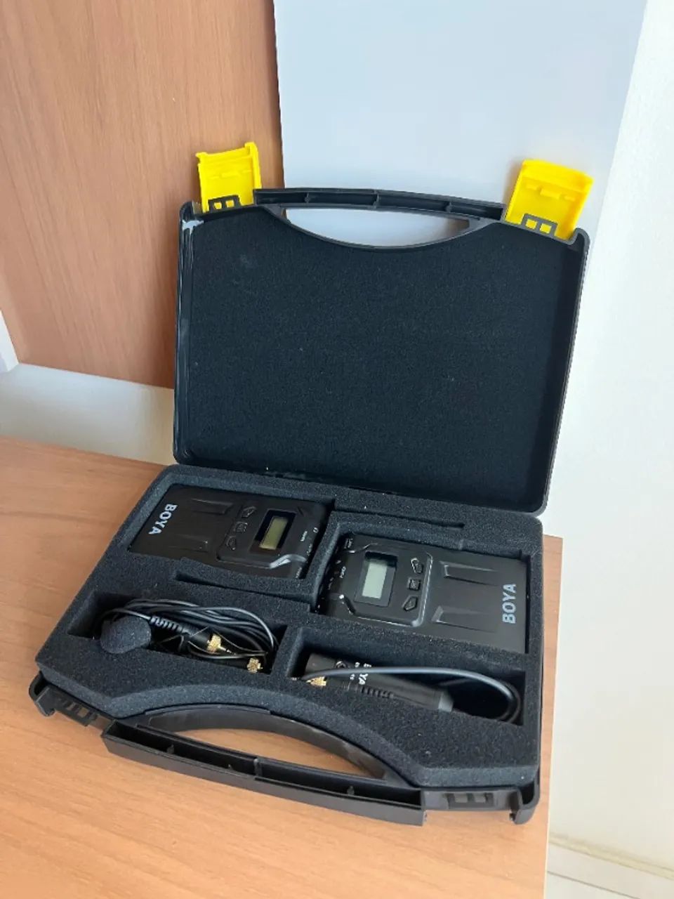 Microfone Lapela Boya By-WM6 Sem Fio