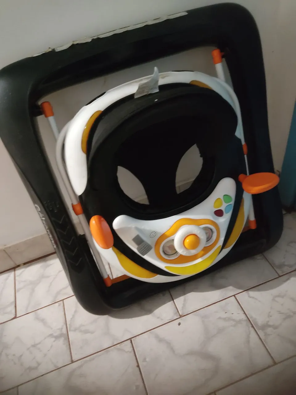 Andador Infantil - Divertido e Colorido