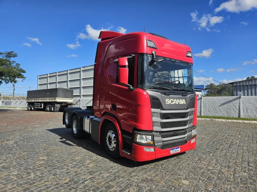 Scania R 450 6x2 2022 - Rodas de alumínio; Painel tft; Suporte pra celular original scan.