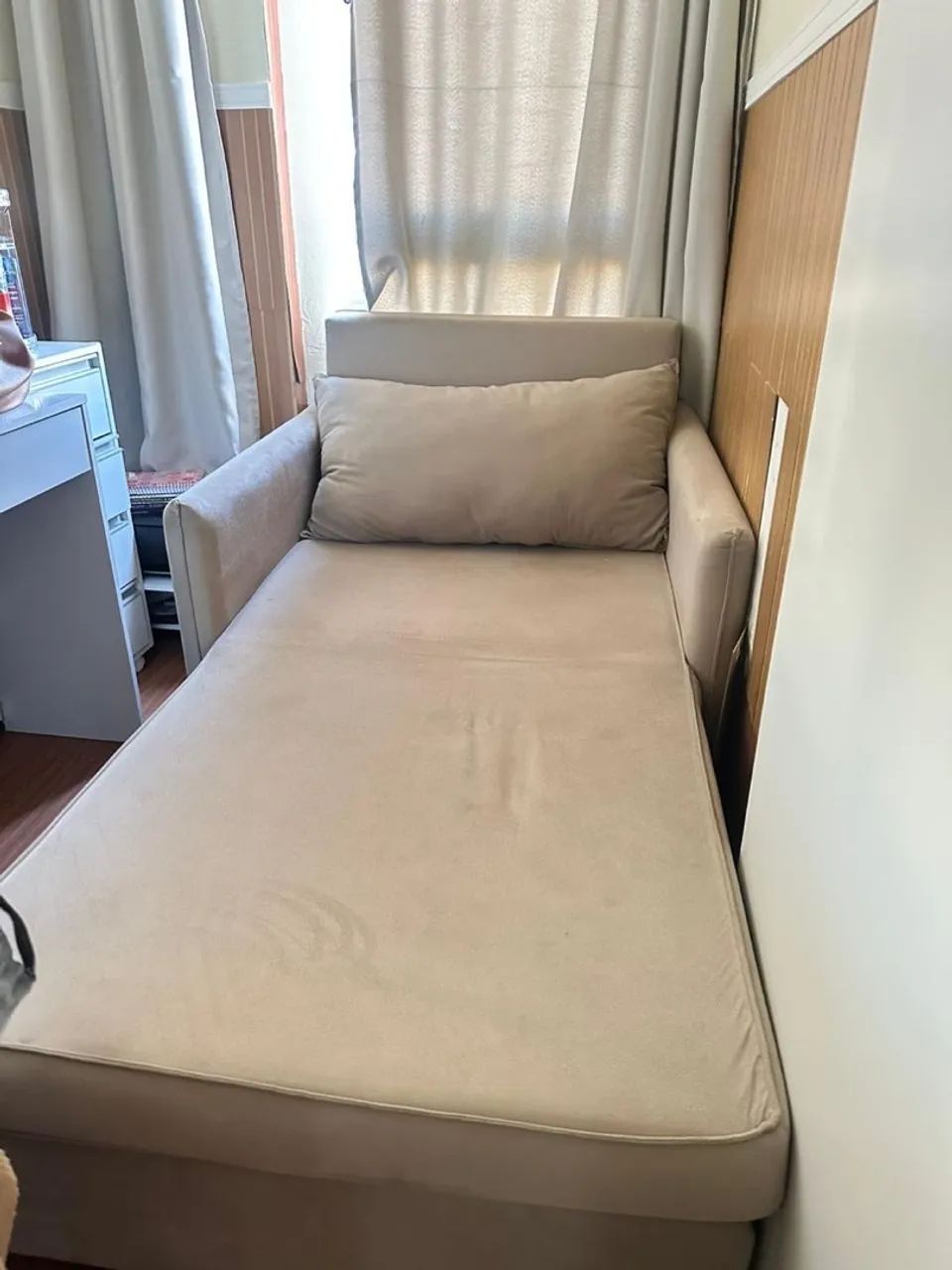 Sofá-Cama Retrátil Bege - Confortável e Espaçoso