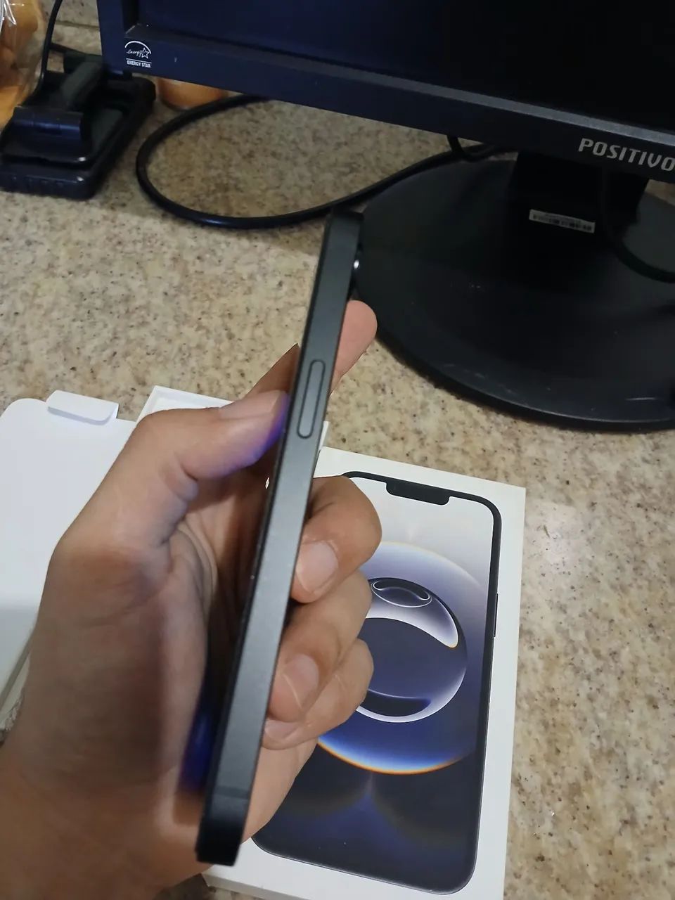 Iphone 16e 128gb seminovo - Foto 4