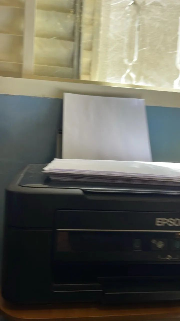 Multifuncional Epson L380 com Tanque de Tinta - USB - Impressora, Copiadora e Scanner - Foto 2