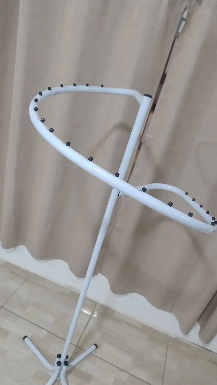 Arara de roupas (1,60m) - Foto 2