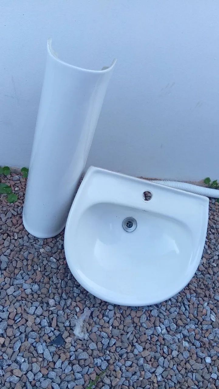 Estou vendendo essa pia de banheiro  - Foto 2