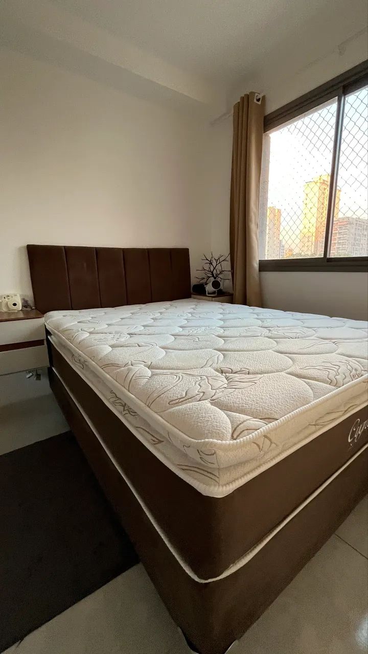 Cama Box Casal Cygnus com Colchão Casal Molas Ensacadas Marrom e Branca