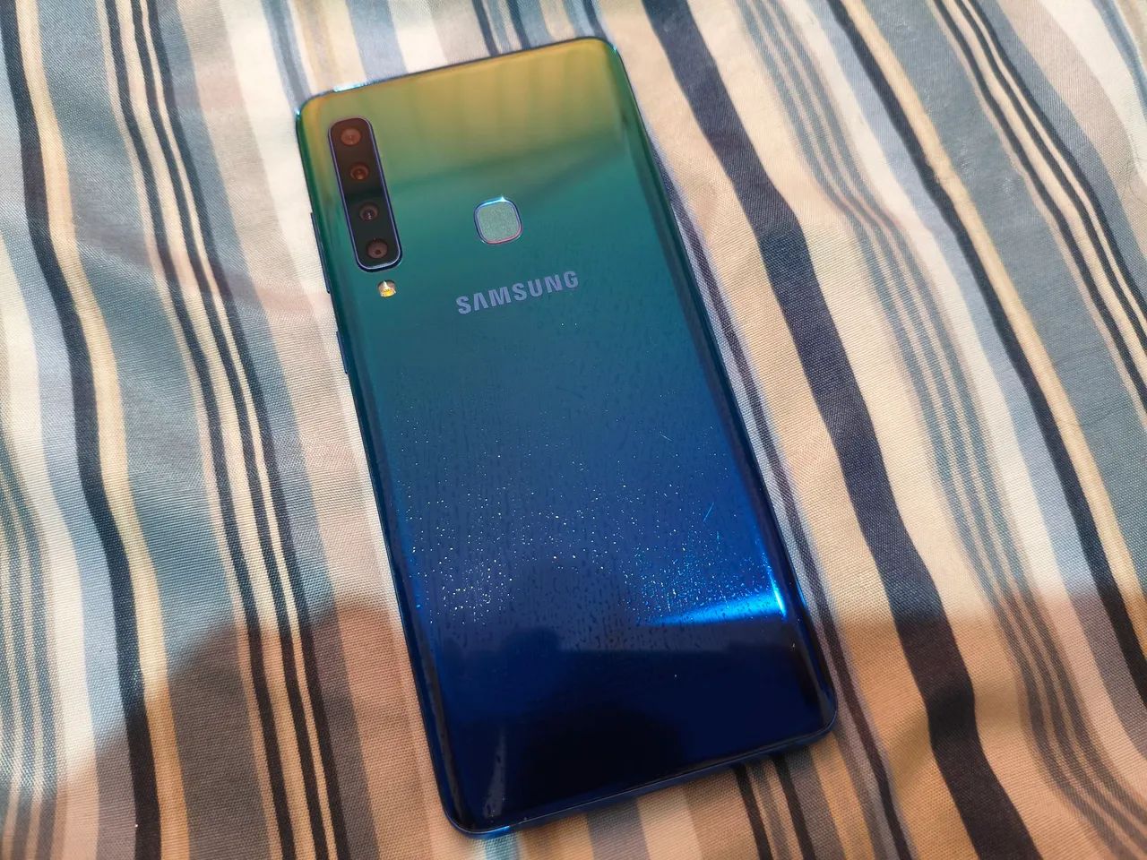 Galaxy A9 (Usado)