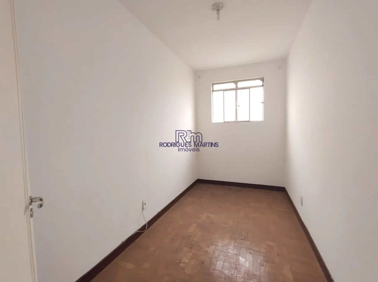 Vende Apartamento com 03 quartos no Caiçara - Foto 4