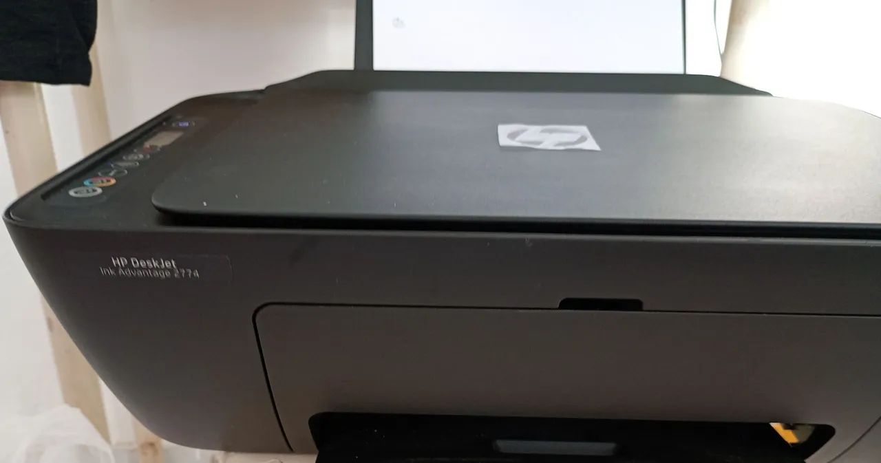 Impressora HP Desk jet Ink Advantage 2774 - Foto 2