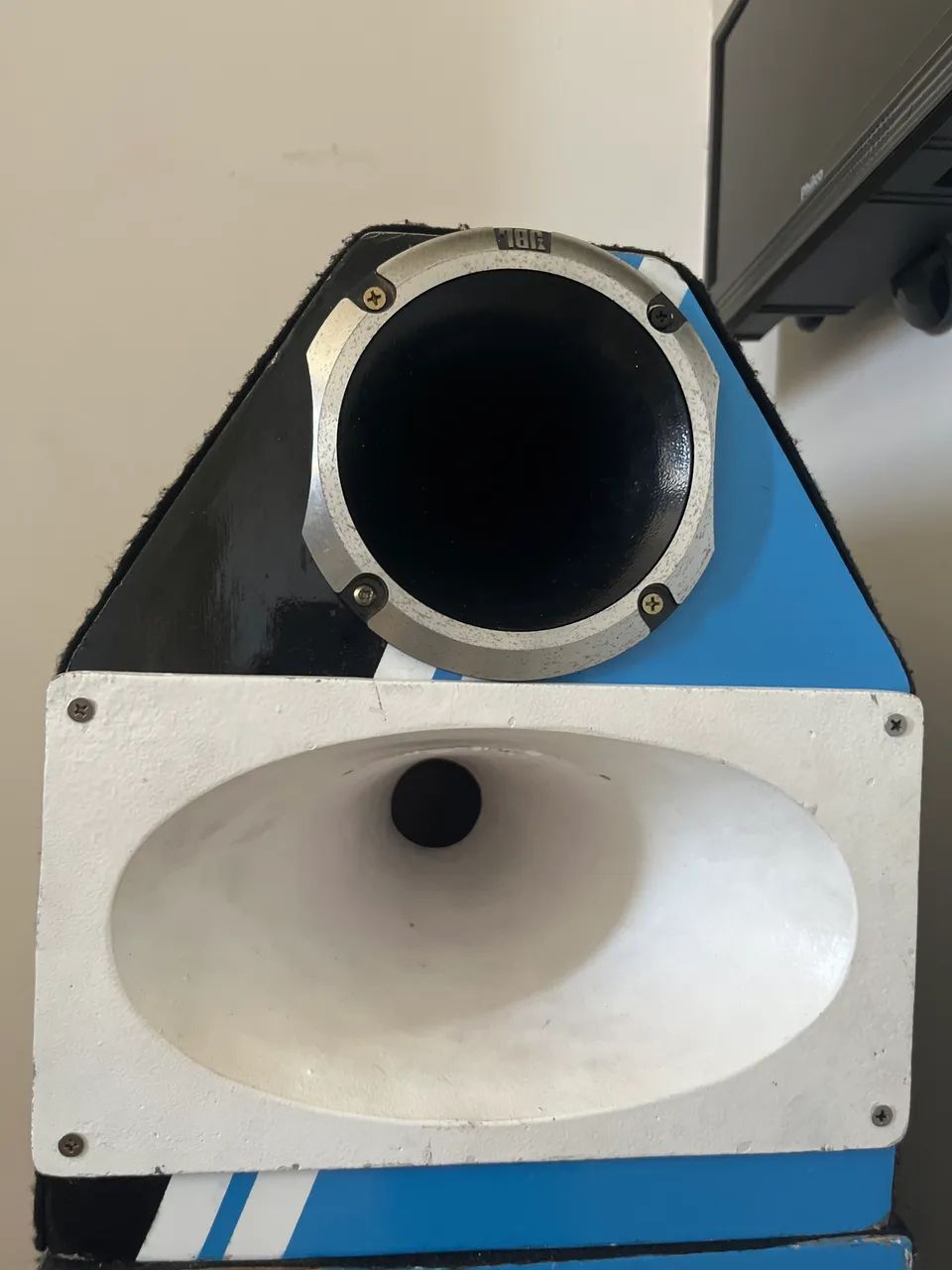 Vendo caixa de médio e corneta - Foto 3