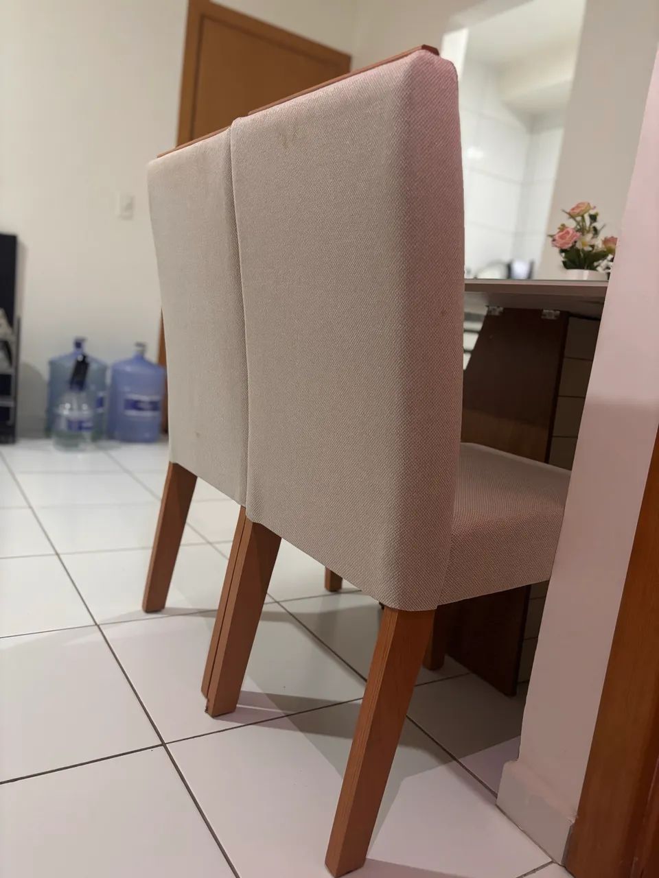 Mesa de Jantar com Tampo de Vidro + 4 Cadeiras - Foto 4