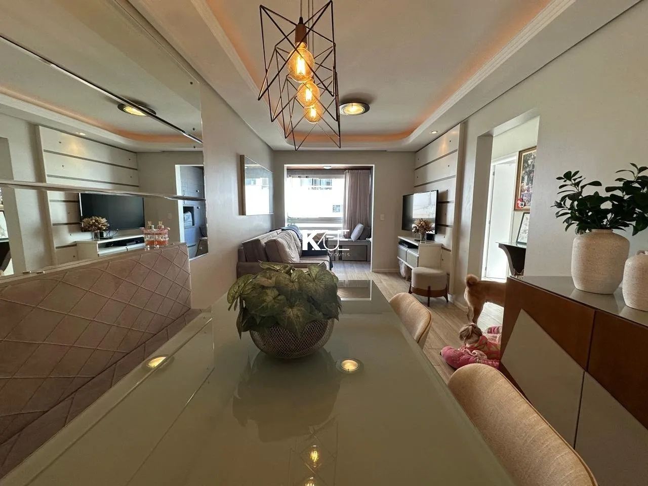 Apartamento Completo com Suíte, 2 Vagas e Churrasqueira.
