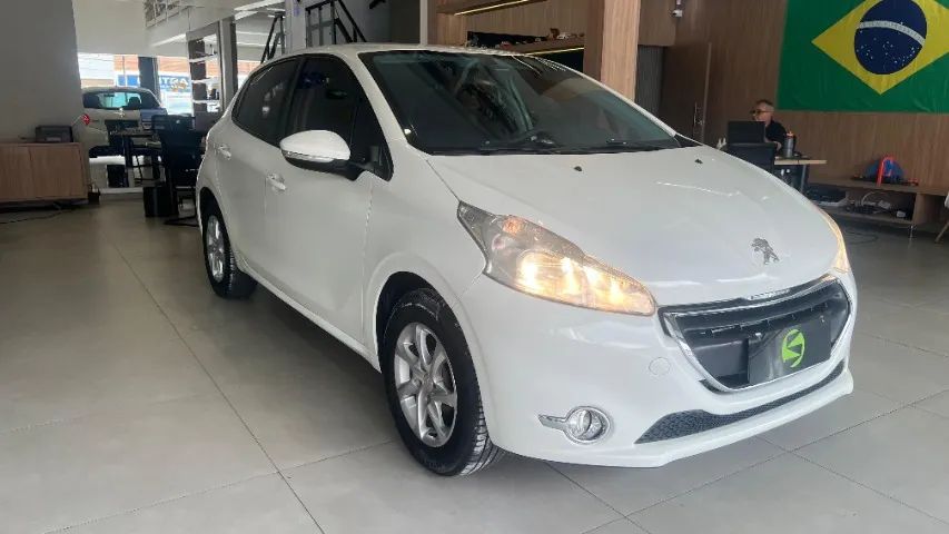 Peugeot 208 2015