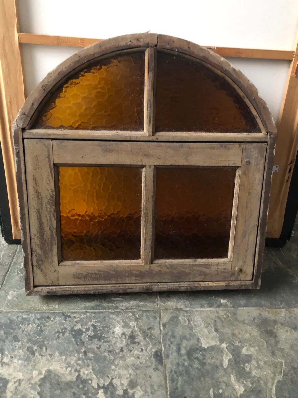 Vitro basculante de madeira com Arco e fecho - Foto 2