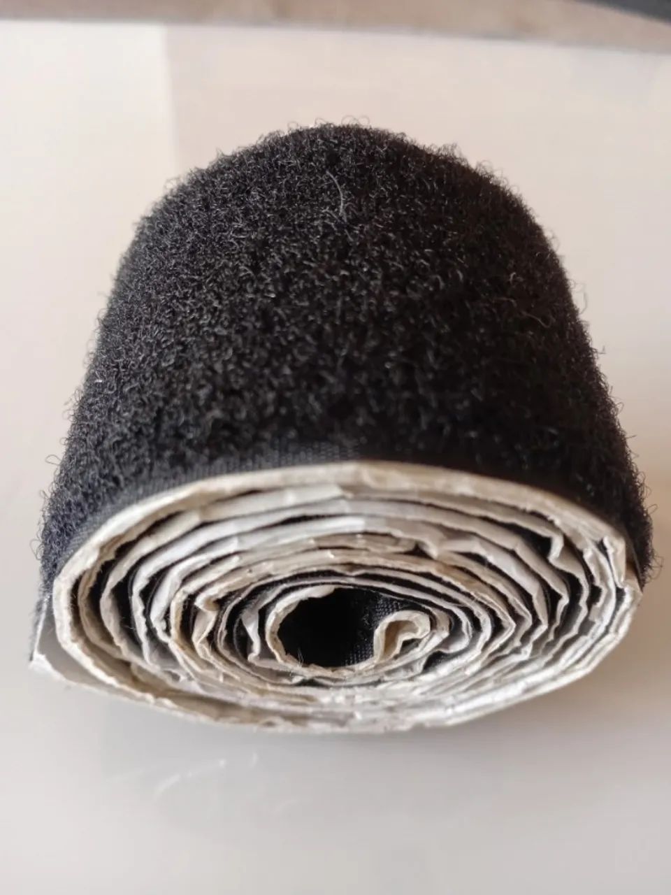 Velcro Auto Adesivo lado Femea C/50m por 1.3 Metros Preto - Foto 2